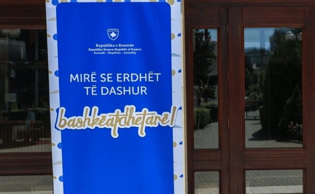 kuvendi-i-bllokuar-politikisht-por-nga-neser-i-hapur-per-bashkatdhetaret
