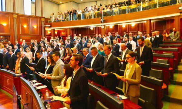 Deputetët e PDK së thonë se do të jenë përditë në Kuvend  paralajmërojnë edhe veprime të tjera